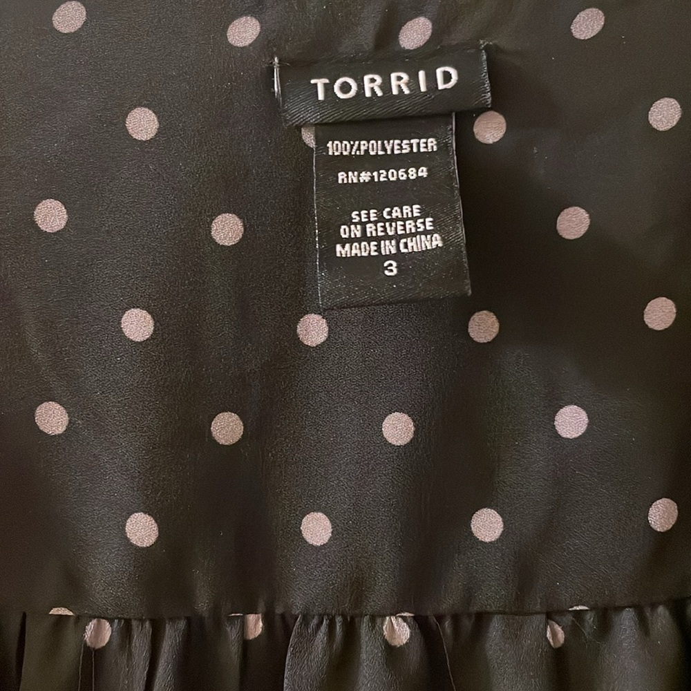 Torrid polka dot blouse size 3 - Picture 2 of 4